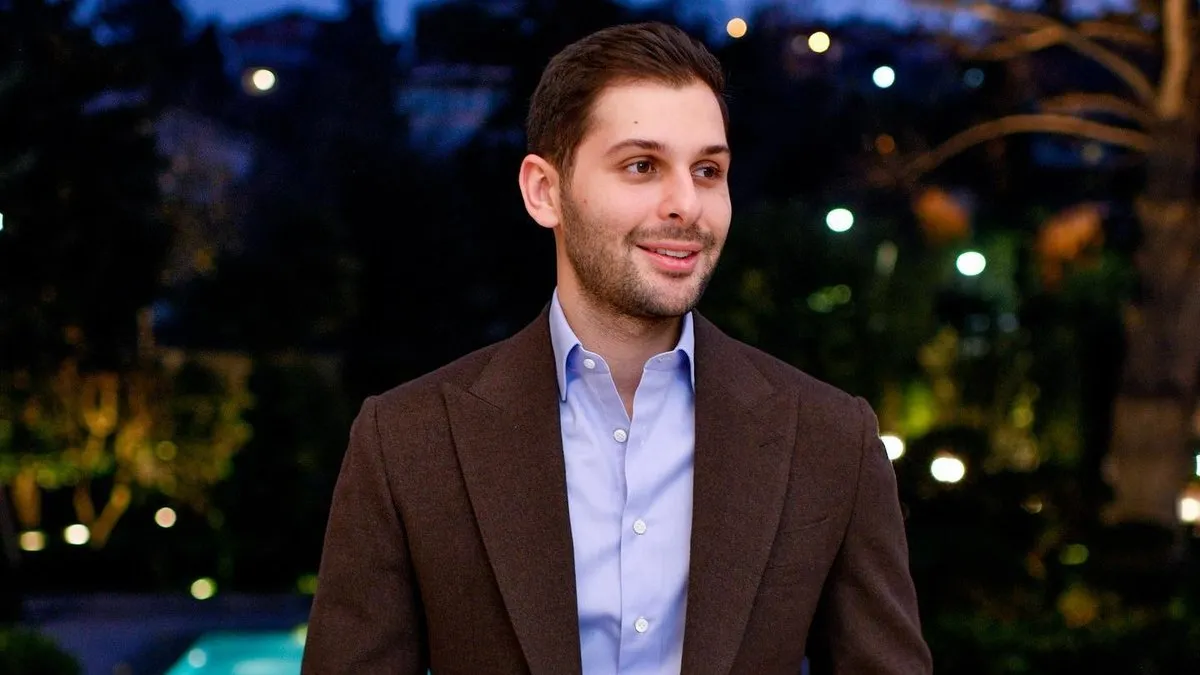 Sabancı ailesinde sular durulmuyor! Bir şok da en küçük oğulları Kerim’den geldi! Bakın kiminle yakalandı…