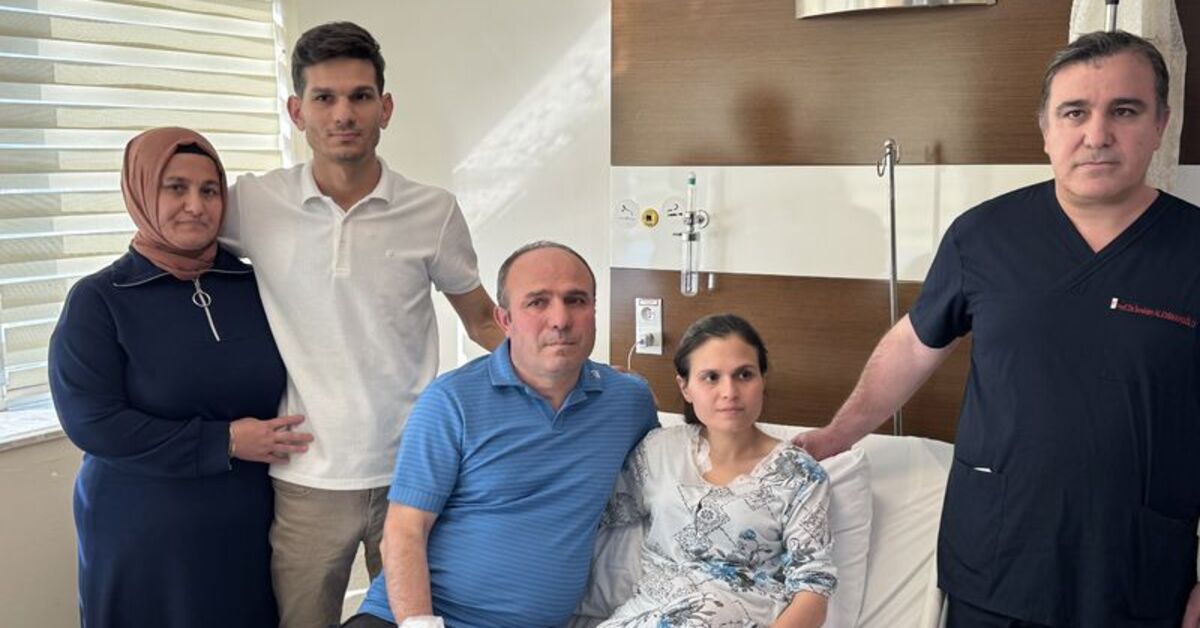 Anne-baba, 13 yıl arayla çocuklarına böbreklerini bağışladı