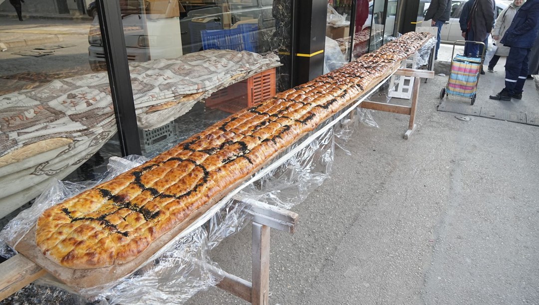 Bursa’da 7 metrelik pide görenleri şaşırttı